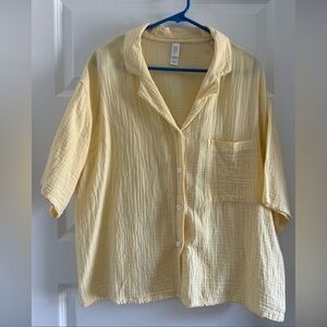 Muslin Look Casual Tee Size Medium Butter Yellow 100% Cotton Short Sleeve